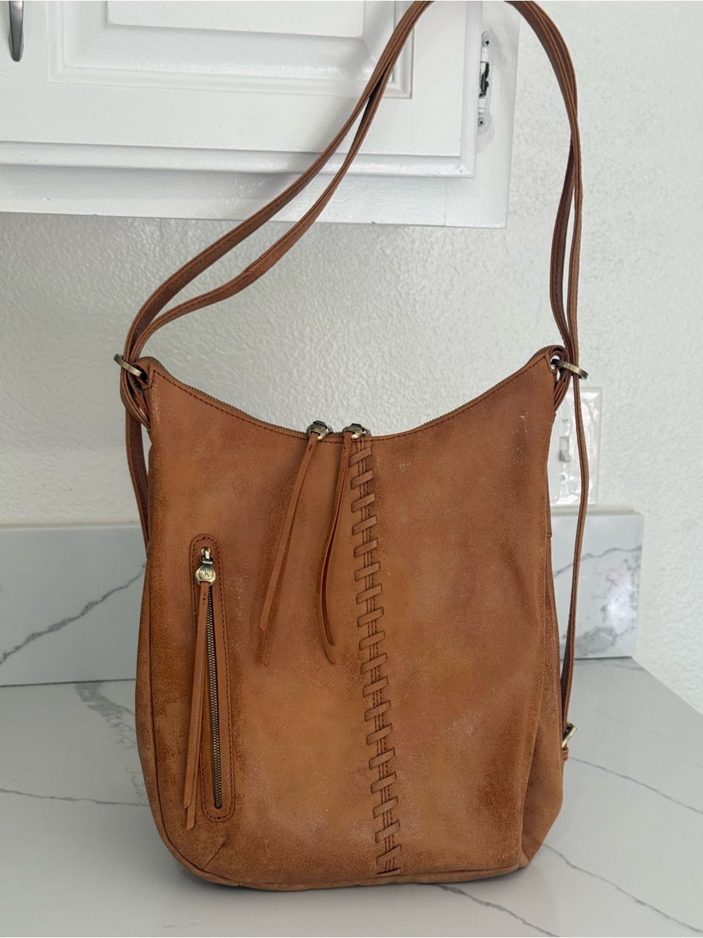 HOBO Merrin Convertible Backpack Whiskey Leather Whipstitch with shimmer - Picture 4 of 16